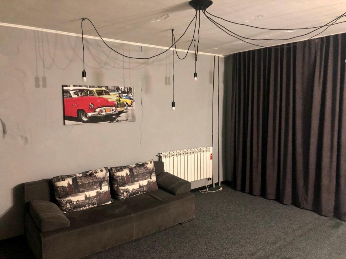 Mini Hotel Vesna ドニプロペトロウシク エクステリア 写真